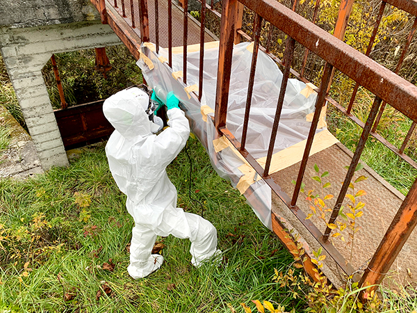 塗膜含有物調査業務写真2